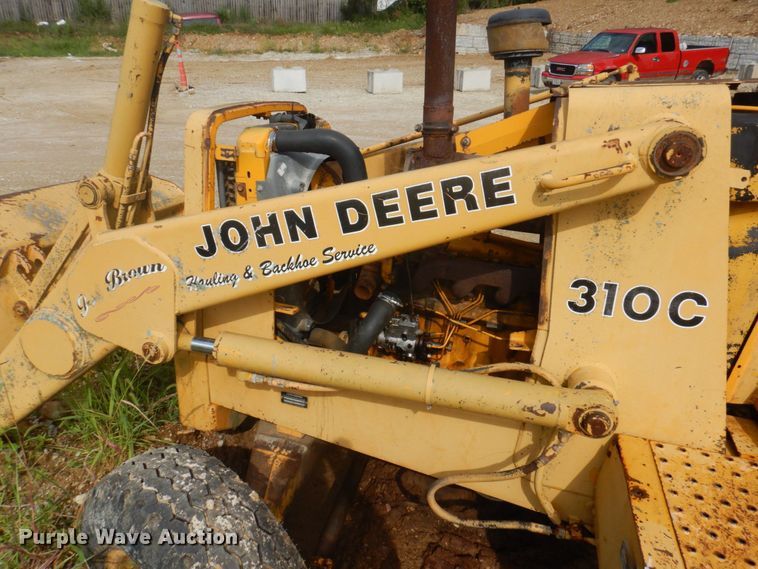 image for item MU9711 1986 John Deere 310C  backhoe