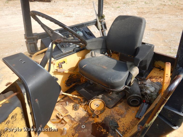 image for item MU9711 1986 John Deere 310C  backhoe