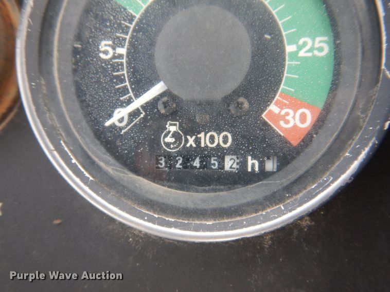 image for item MU9711 1986 John Deere 310C  backhoe