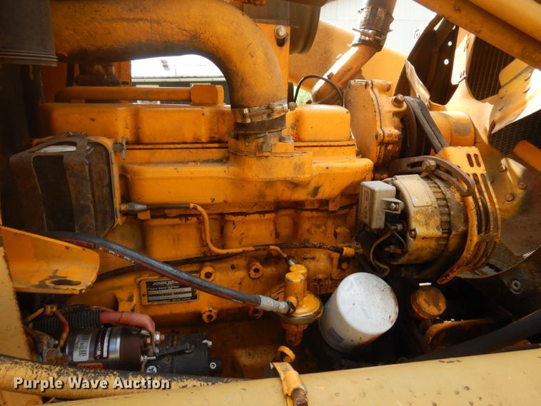 image for item MU9711 1986 John Deere 310C  backhoe