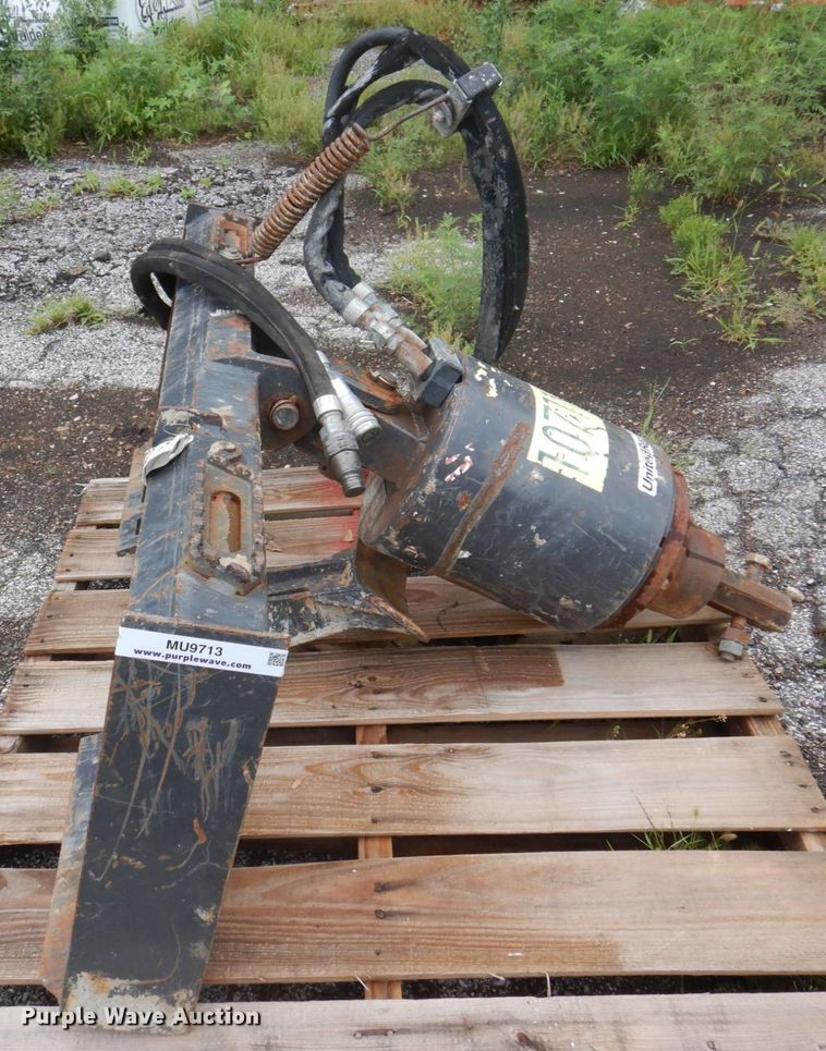 image for item MU9713 2018 Paladin X1075  skid steer auger