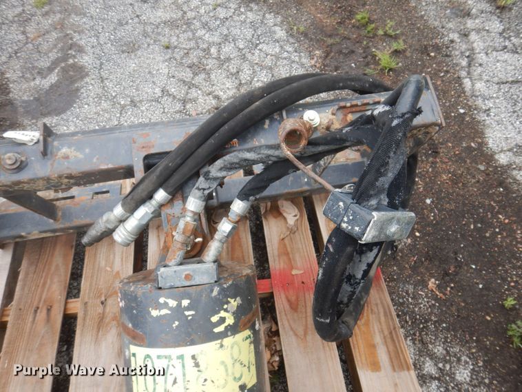 image for item MU9713 2018 Paladin X1075  skid steer auger