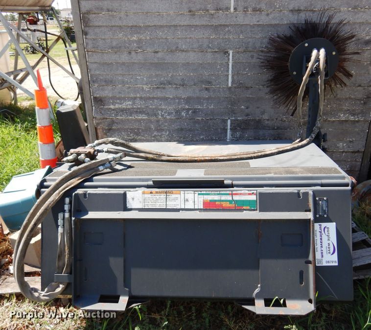 image for item DB7916 2007 Bobcat 60 Sweeper  skid steer sweeper