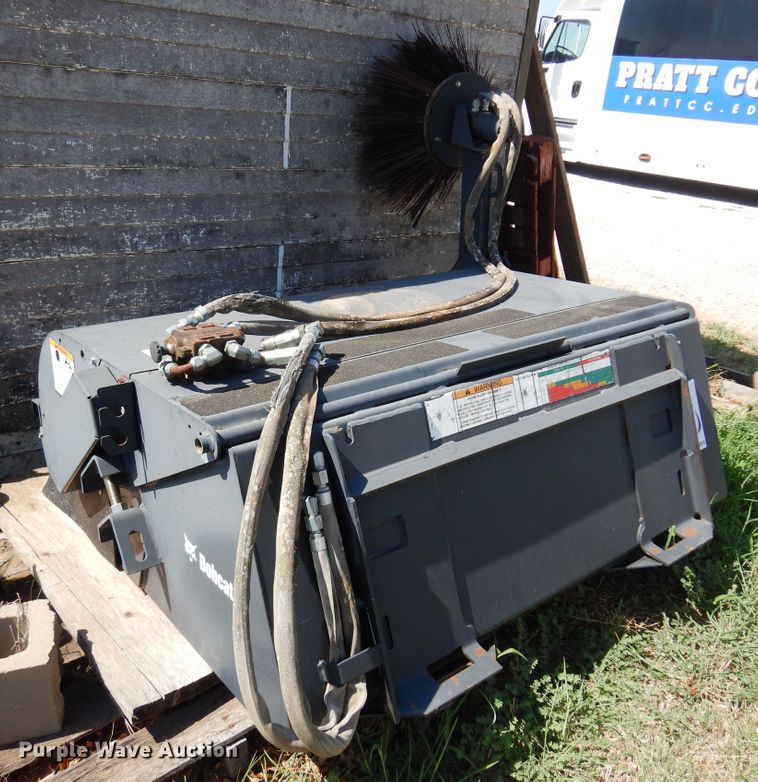 image for item DB7916 2007 Bobcat 60 Sweeper  skid steer sweeper