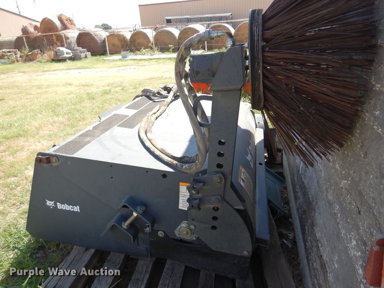 image for item DB7916 2007 Bobcat 60 Sweeper  skid steer sweeper