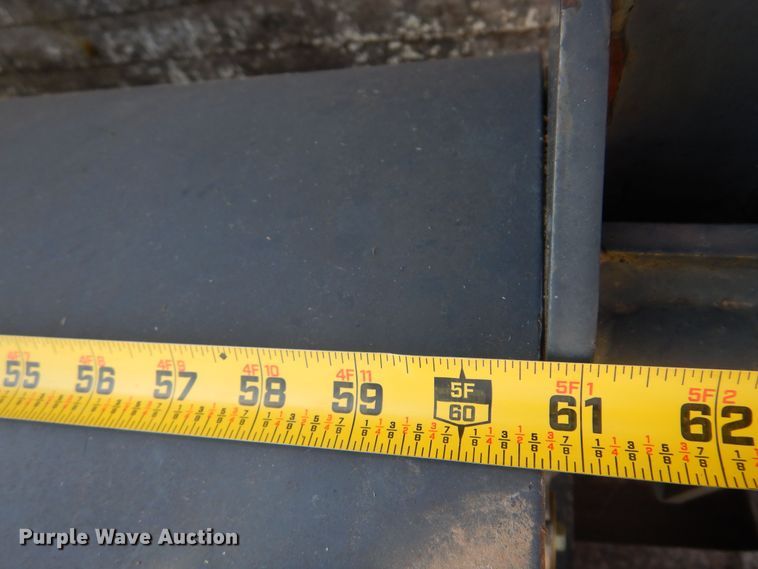 image for item DB7916 2007 Bobcat 60 Sweeper  skid steer sweeper