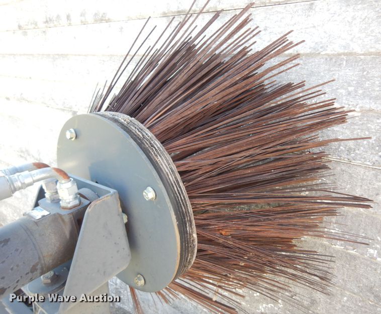 image for item DB7916 2007 Bobcat 60 Sweeper  skid steer sweeper