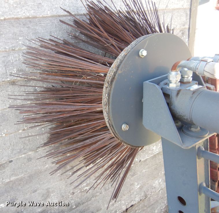 image for item DB7916 2007 Bobcat 60 Sweeper  skid steer sweeper