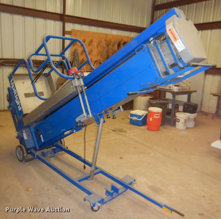 image for item DB7919 Up Right UL40  vertical lift