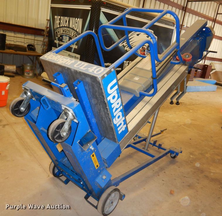 image for item DB7919 Up Right UL40  vertical lift