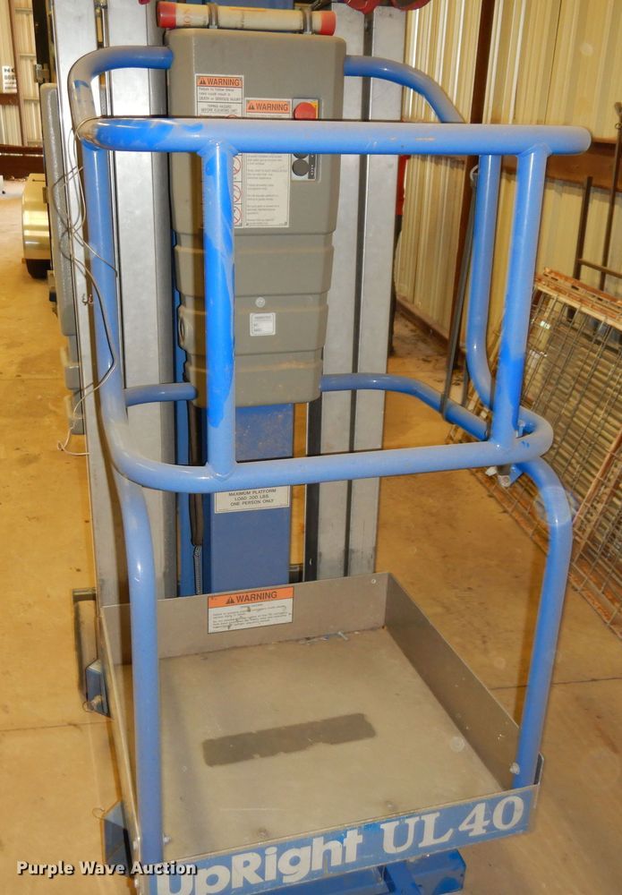 image for item DB7919 Up Right UL40  vertical lift