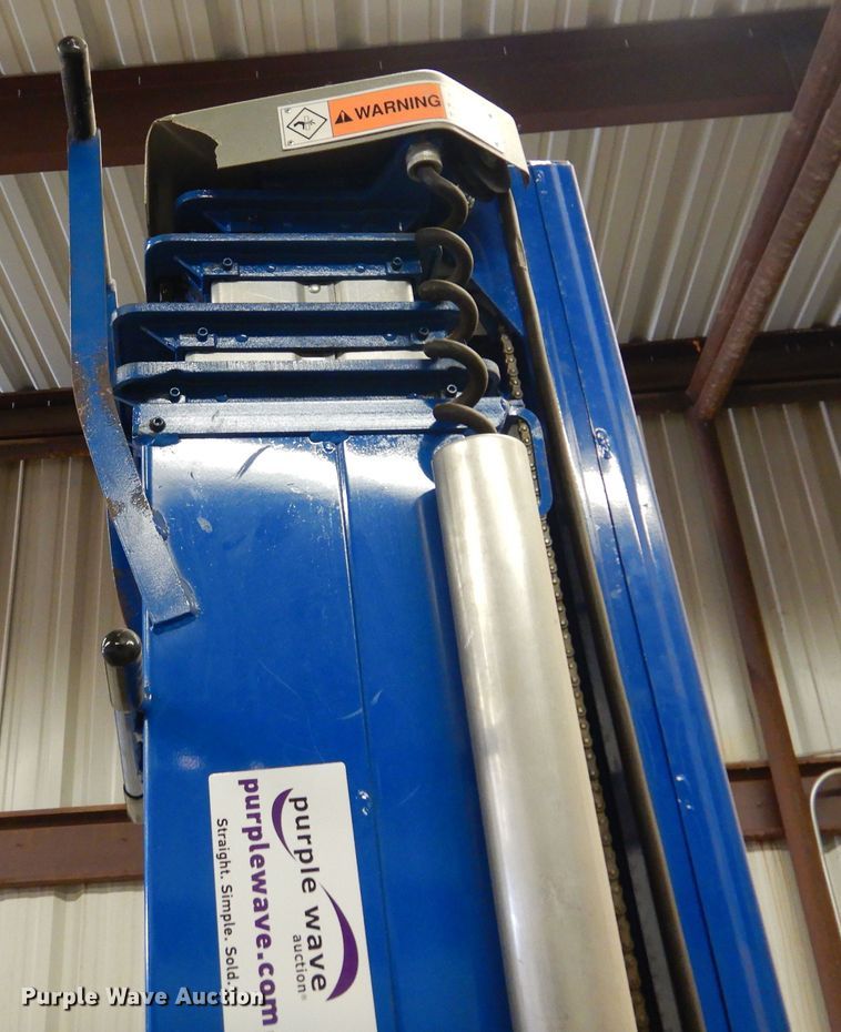 image for item DB7919 Up Right UL40  vertical lift