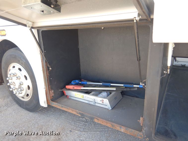 image for item DB7920 2008 Glaval  coach bus