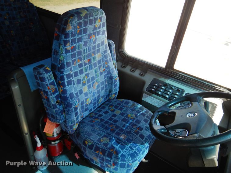 image for item DB7920 2008 Glaval  coach bus