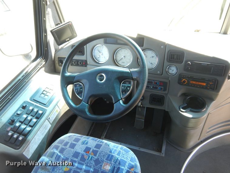 image for item DB7920 2008 Glaval  coach bus