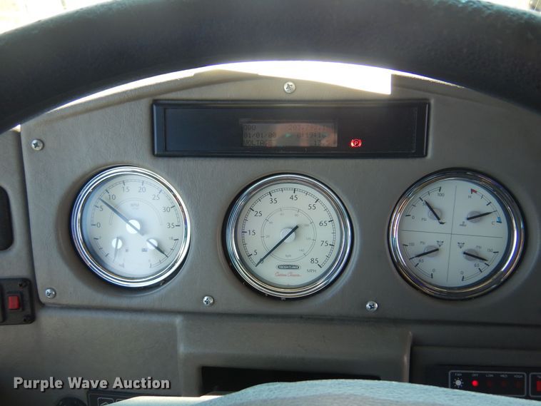 image for item DB7920 2008 Glaval  coach bus