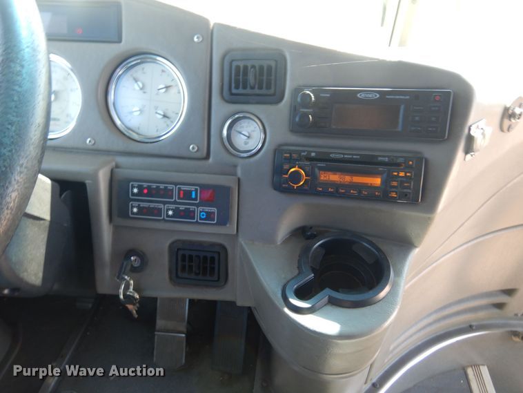 image for item DB7920 2008 Glaval  coach bus