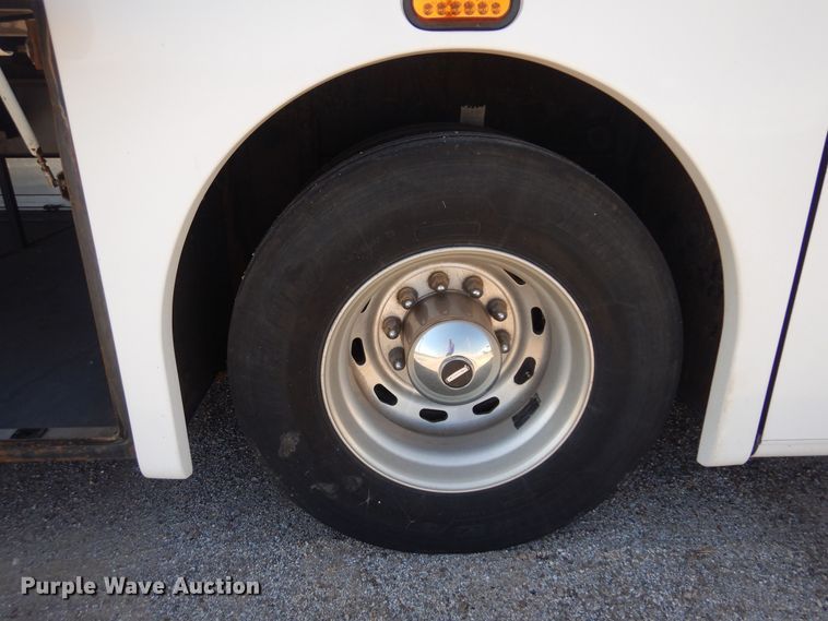 image for item DB7920 2008 Glaval  coach bus