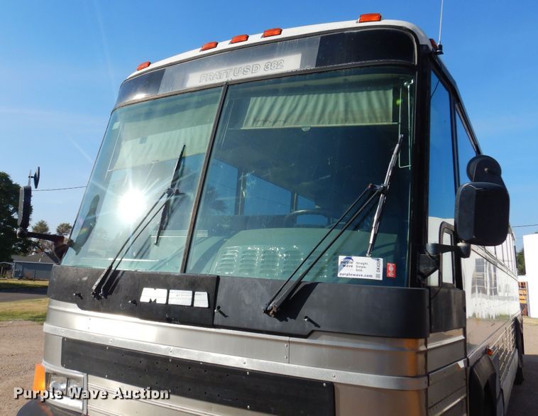image for item DB7921 1988 MCI  coach bus
