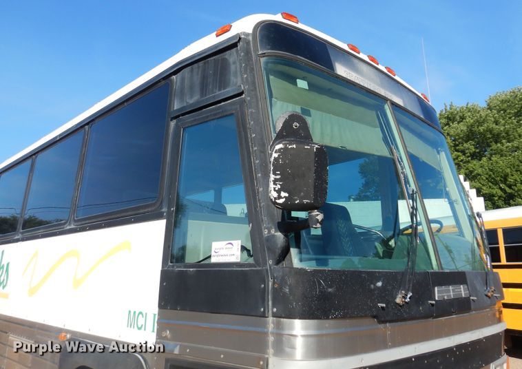 image for item DB7921 1988 MCI  coach bus