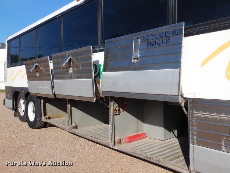 image for item DB7921 1988 MCI  coach bus