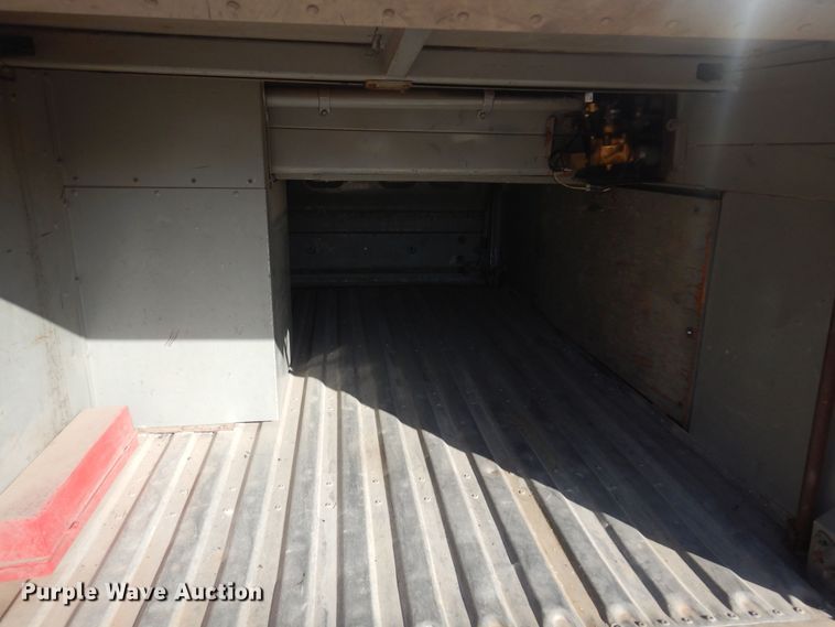 image for item DB7921 1988 MCI  coach bus