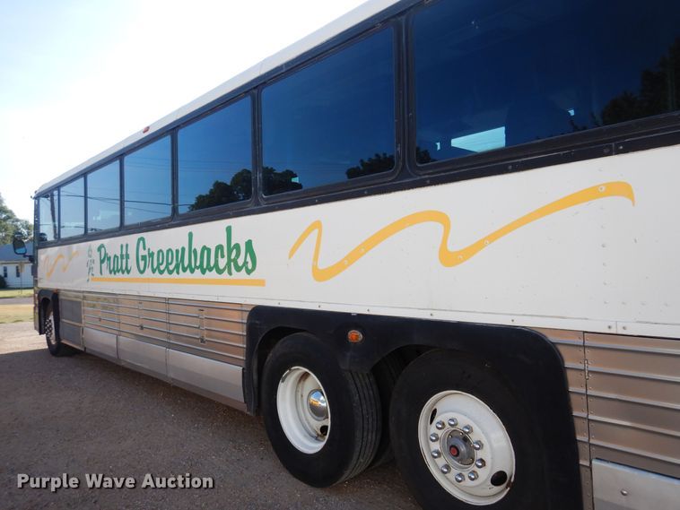 image for item DB7921 1988 MCI  coach bus