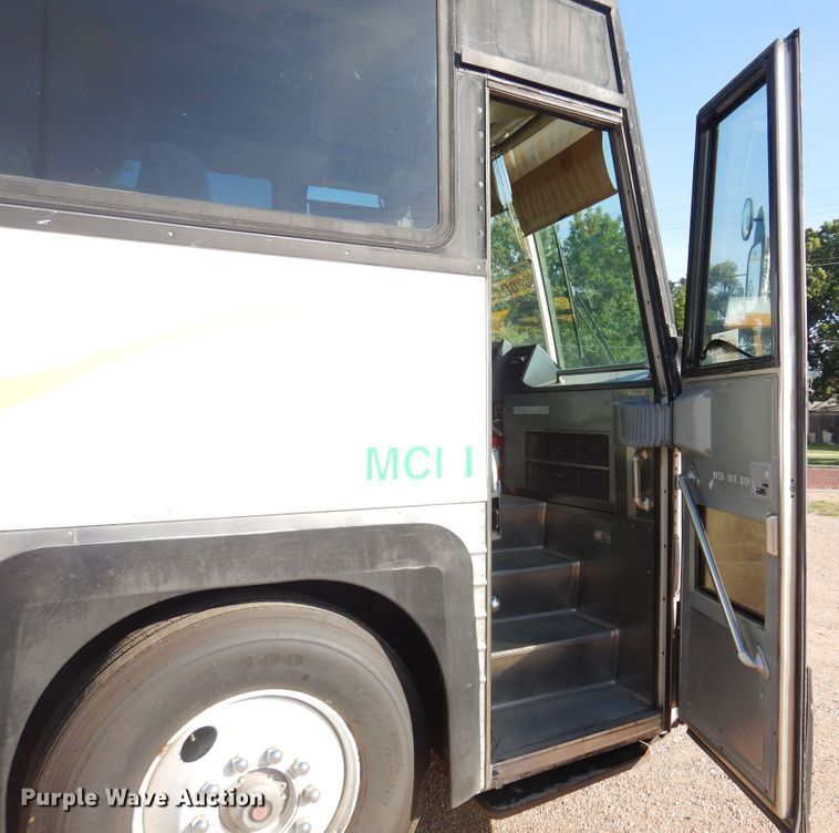 image for item DB7921 1988 MCI  coach bus