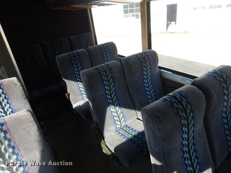 image for item DB7921 1988 MCI  coach bus