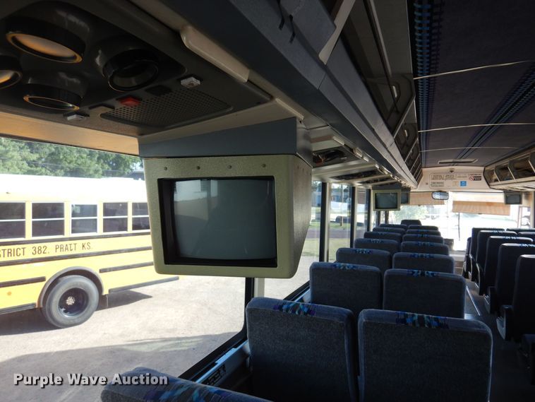 image for item DB7921 1988 MCI  coach bus