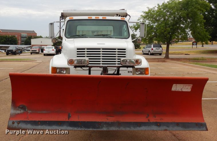 image for item DB7955 2001 International 4700  dump truck