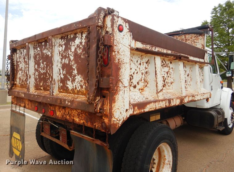 image for item DB7955 2001 International 4700  dump truck