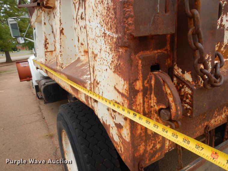 image for item DB7955 2001 International 4700  dump truck