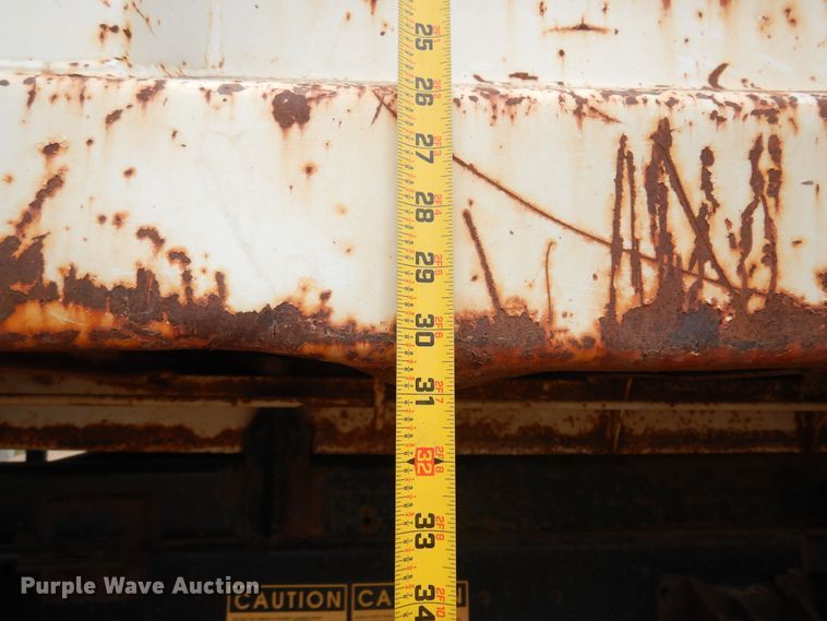 image for item DB7955 2001 International 4700  dump truck