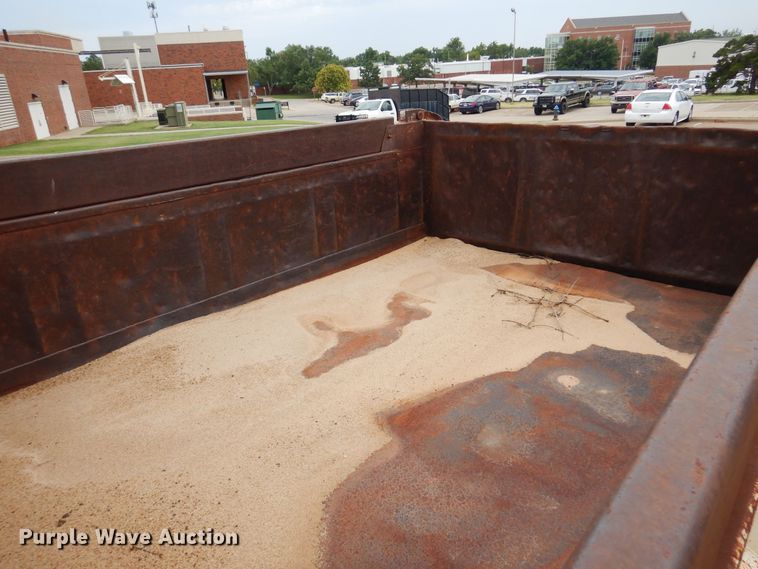 image for item DB7955 2001 International 4700  dump truck