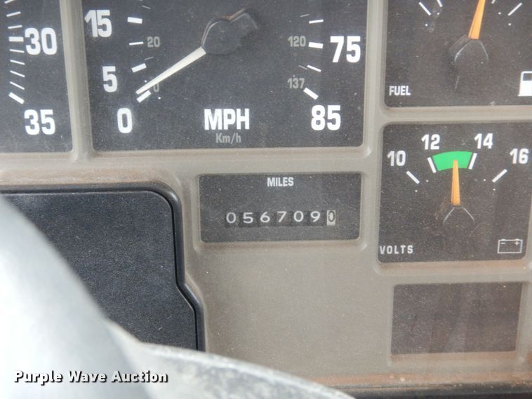 image for item DB7955 2001 International 4700  dump truck