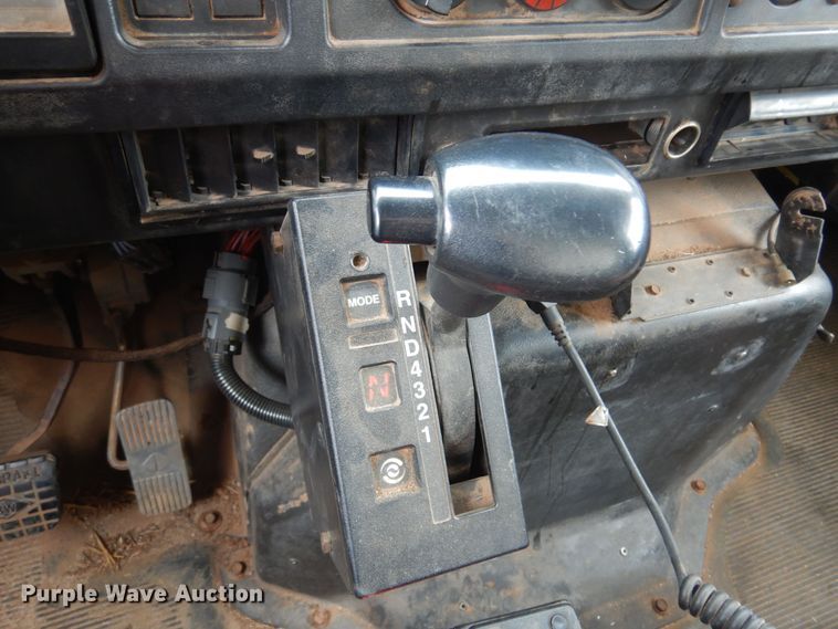 image for item DB7955 2001 International 4700  dump truck