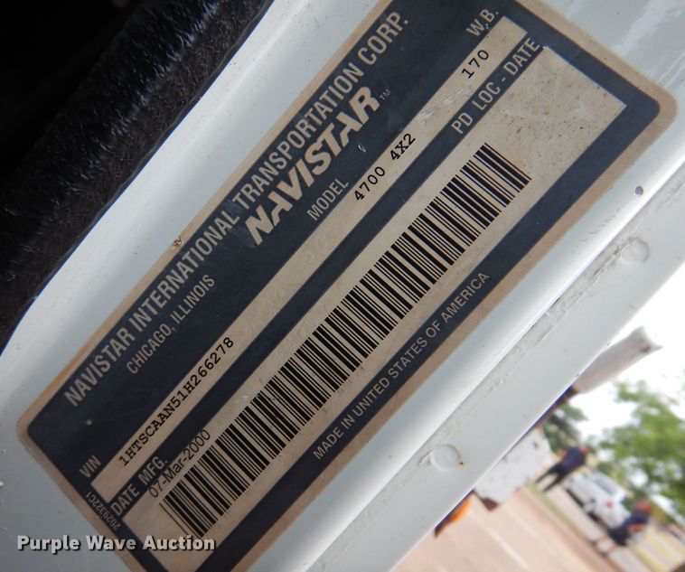 image for item DB7955 2001 International 4700  dump truck