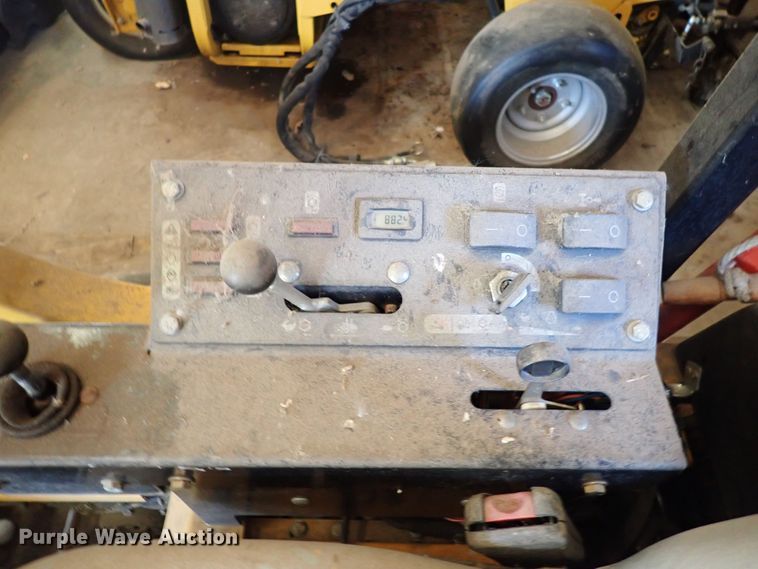 image for item DF5073 Hustler 1500  reel mower