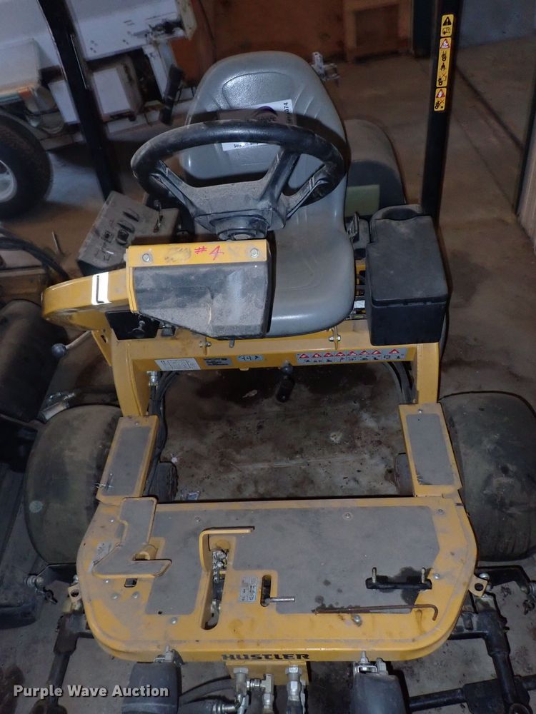 image for item DF5074 Hustler 1500  lawn mower