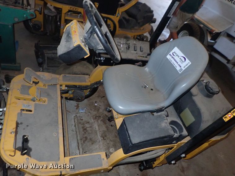 image for item DF5074 Hustler 1500  lawn mower