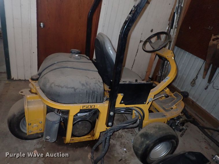 image for item DF5074 Hustler 1500  lawn mower