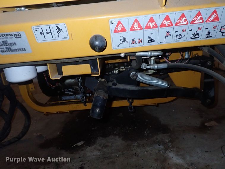 image for item DF5074 Hustler 1500  lawn mower