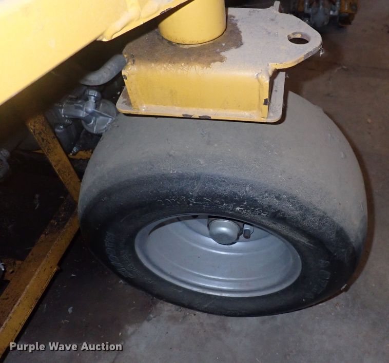 image for item DF5074 Hustler 1500  lawn mower