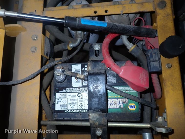 image for item DF5074 Hustler 1500  lawn mower