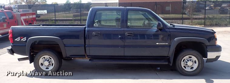 image for item DG5340 2006 Chevrolet Silverado 2500HD  Crew Cab pickup truck
