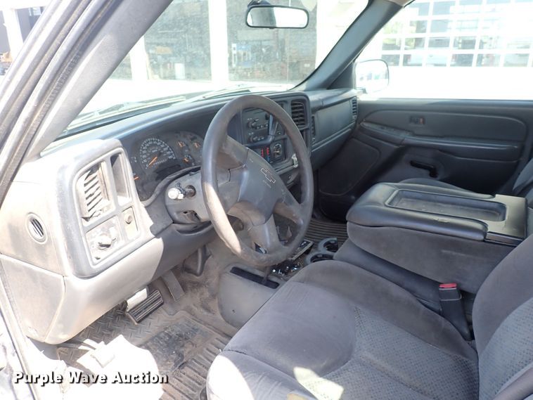 image for item DG5340 2006 Chevrolet Silverado 2500HD  Crew Cab pickup truck