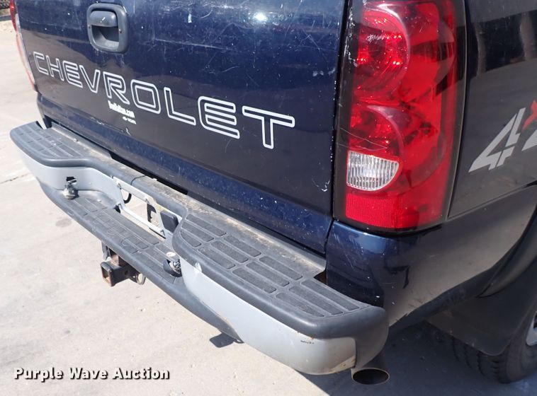 image for item DG5340 2006 Chevrolet Silverado 2500HD  Crew Cab pickup truck