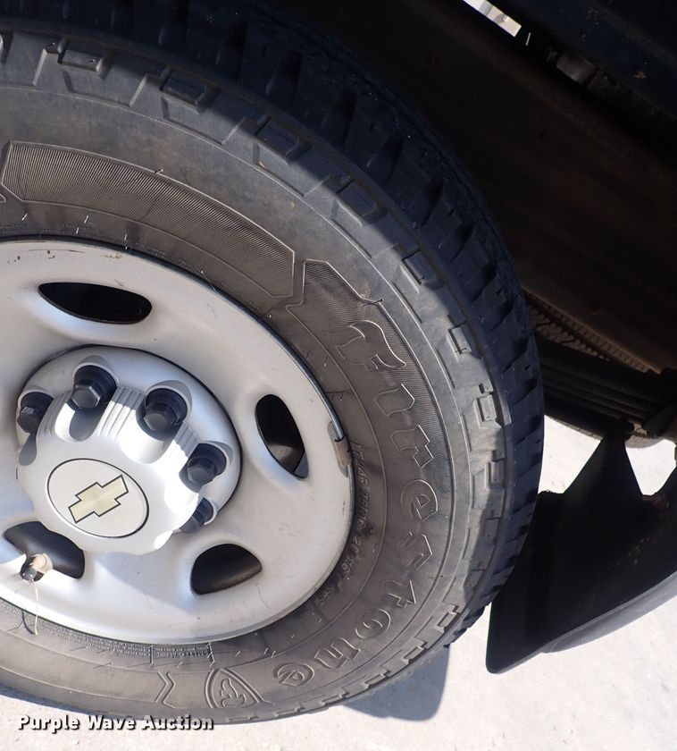 image for item DG5340 2006 Chevrolet Silverado 2500HD  Crew Cab pickup truck