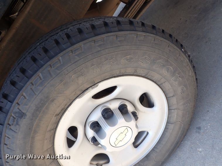 image for item DG5340 2006 Chevrolet Silverado 2500HD  Crew Cab pickup truck